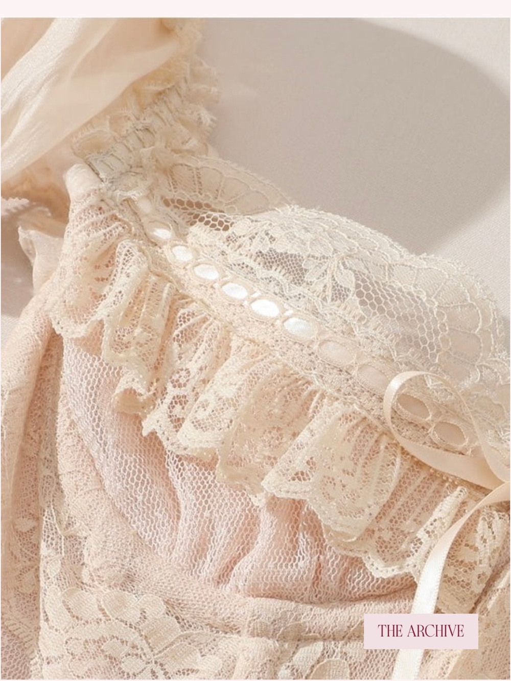 Lacemade dress - Picture 9 of 16